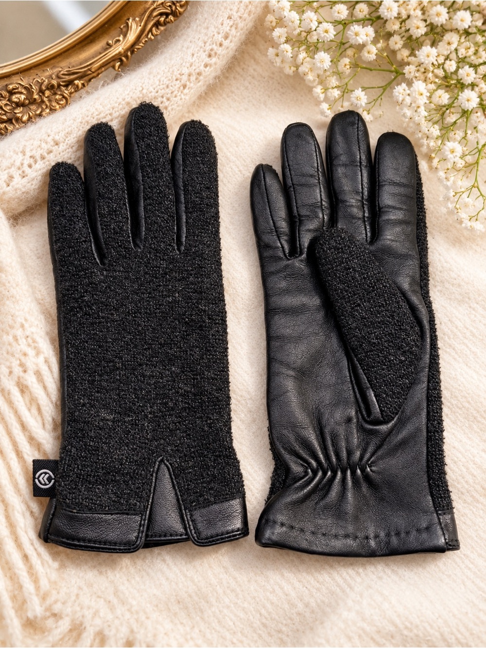 sotoner Black Genuine Leather & Textured Knit Gloves – S/P